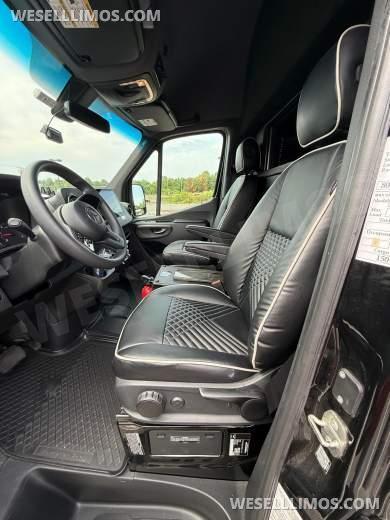2022 Westwind Coachworks Mercedes-Benz 3500 Executive Sprinter Sprinter - Sprinter for Sale in Gainesville, VA - Photo 18