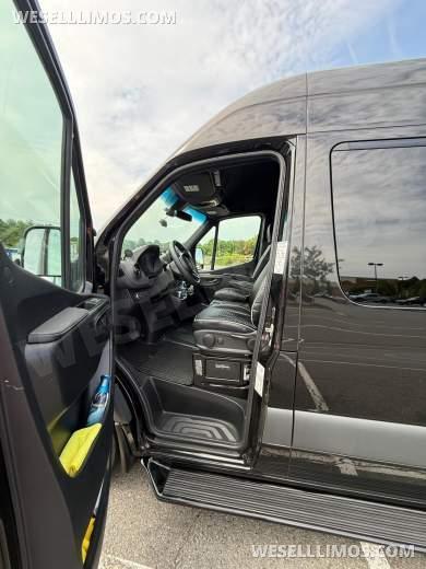 2022 Westwind Coachworks Mercedes-Benz 3500 Executive Sprinter Sprinter - Sprinter for Sale in Gainesville, VA - Photo 19