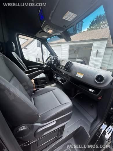 2025 Global Motor Coach Mercedes Sprinter Limo Bus - Limo Bus for Sale in Niles, MI - Photo 4