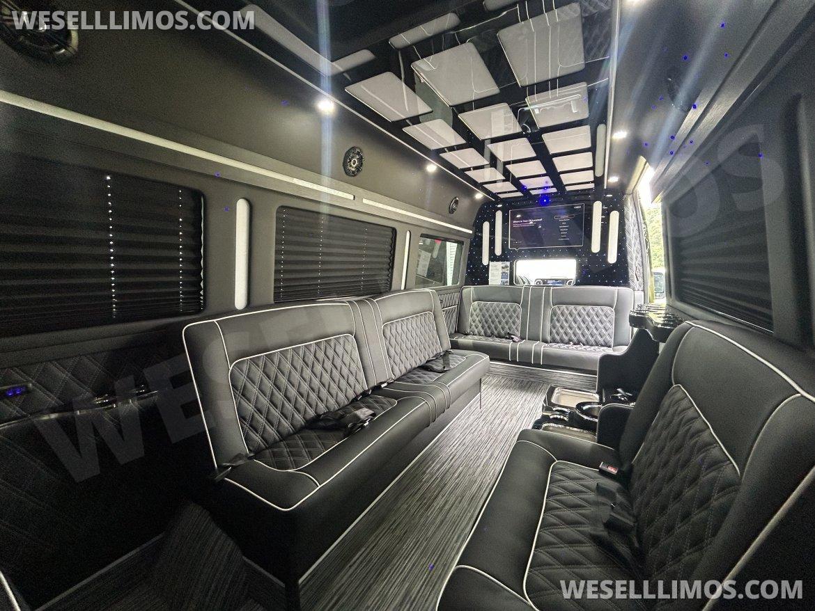 Limo Bus for Sale in Niles, MI - Photo 7