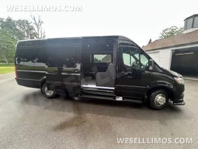 2025 Global Motor Coach Mercedes Sprinter Limo Bus - Limo Bus for Sale in Niles, MI - Photo 11