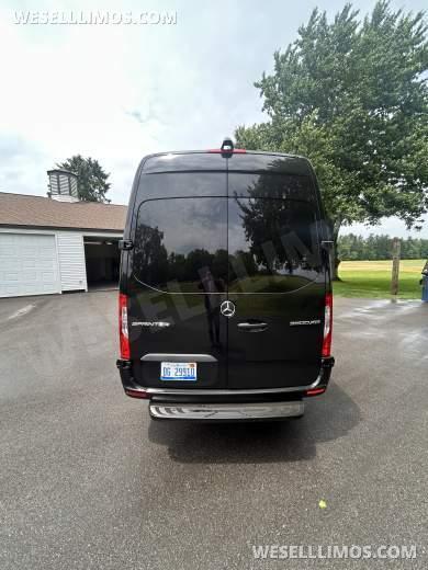2025 Global Motor Coach Mercedes Sprinter Limo Bus - Limo Bus for Sale in Niles, MI - Photo 13
