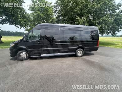 2025 Global Motor Coach Mercedes Sprinter Limo Bus - Limo Bus for Sale in Niles, MI - Photo 14