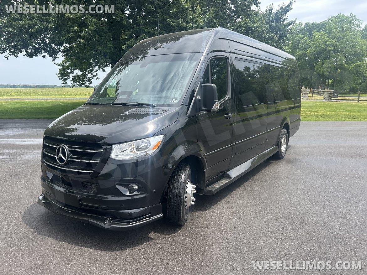 Limo Bus for Sale in Niles, MI - Photo 15