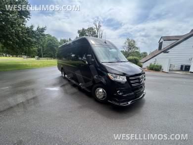 2025 Global Motor Coach Mercedes Sprinter Limo Bus - Limo Bus for Sale in Niles, MI - Photo 17
