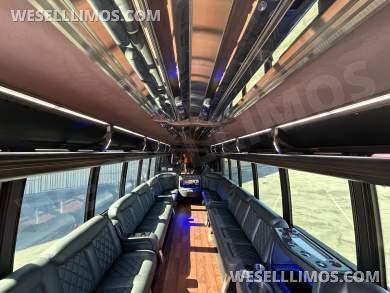 2015 Ford F-550 Diesel Limo/Party Bus Grech Coach Builder - Limo Bus for Sale in Las Vegas, NV - Photo 22