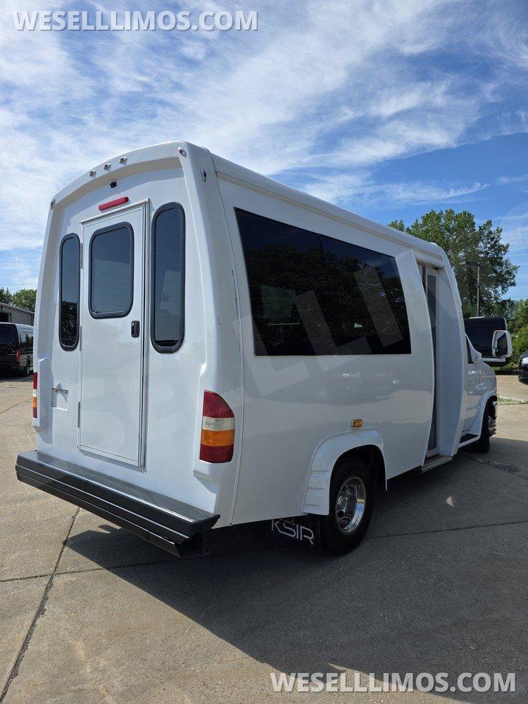 Shuttle Bus for Sale in Erie, PA - Photo 10