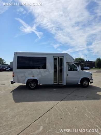 2014 KSIR Ford E450 Shuttle Bus - Shuttle Bus for Sale in Erie, PA - Photo 11