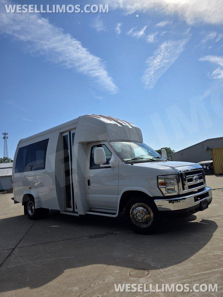 Shuttle Bus for Sale in Erie, PA - Photo 13
