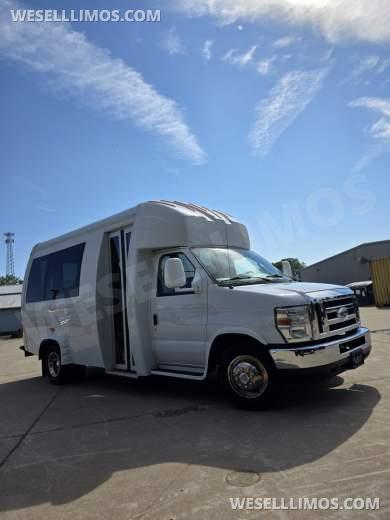 2014 KSIR Ford E450 Shuttle Bus - Shuttle Bus for Sale in Erie, PA - Photo 13