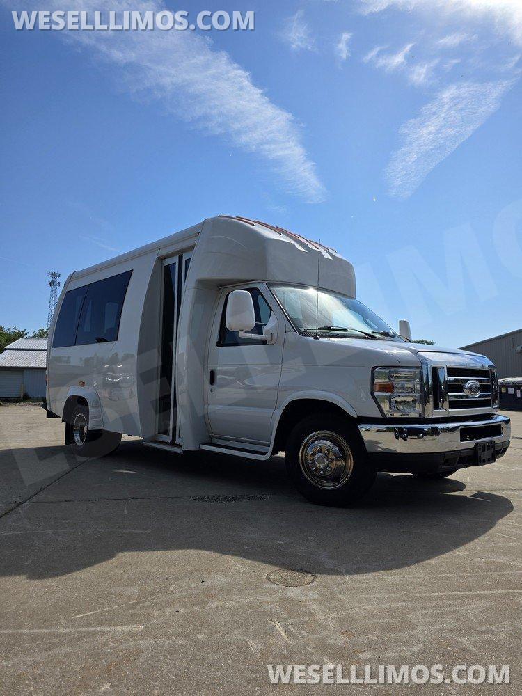 Shuttle Bus for Sale in Erie, PA - Photo 14