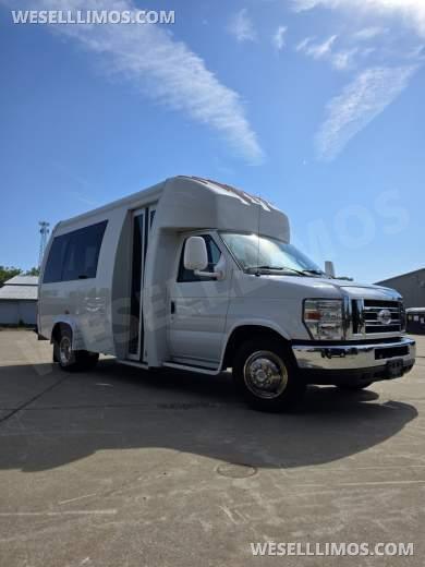 2014 KSIR Ford E450 Shuttle Bus - Shuttle Bus for Sale in Erie, PA - Photo 14