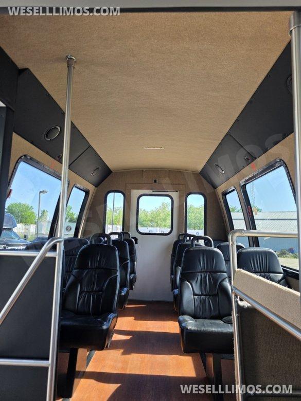 2014 Ford E450 Shuttle Bus for Sale in Erie, PA - Photo 2