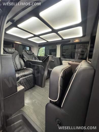 2020 First Class Customs, Inc. Mercedes Metris CEO CEO SUV Mobile Office - CEO SUV Mobile Office for Sale in Springfield, MO - Photo 4