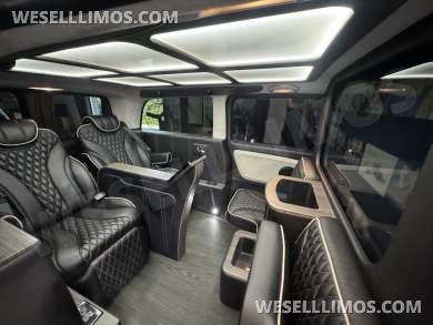 2020 First Class Customs, Inc. Mercedes Metris CEO CEO SUV Mobile Office - CEO SUV Mobile Office for Sale in Springfield, MO - Photo 9