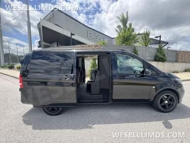 2020 First Class Customs, Inc. Mercedes Metris CEO CEO SUV Mobile Office - CEO SUV Mobile Office for Sale in Springfield, MO - Photo 20