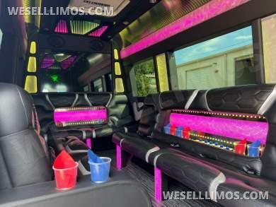 2024 Mercedes Sprinter 3500 Sprinter - Sprinter for Sale in Irving, TX - Photo 7