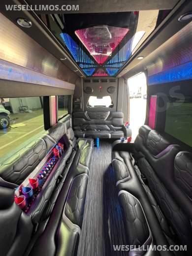 2024 Mercedes Sprinter 3500 Sprinter - Sprinter for Sale in Irving, TX - Photo 11