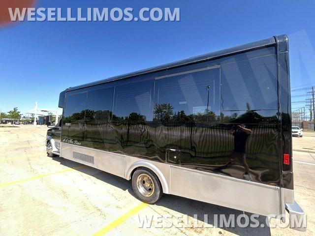 Limo Bus for Sale in Cleveland, OH - Photo 12