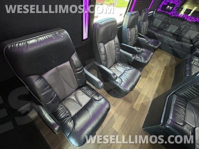 Limo Bus for Sale in Cleveland, OH - Photo 7