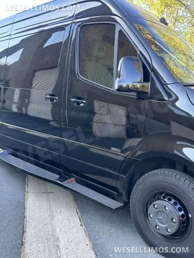 2024 Elite Builders Mercedes Sprinter 3500 Elite Maybach CEO CEO SUV Mobile Office - CEO SUV Mobile Office for Sale in Newport Beach, CA - Photo 5