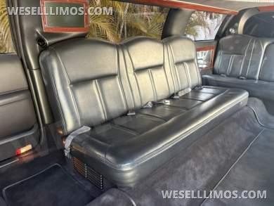 2011 Royale Limousine Lincoln Town Car Limousine - Limousine for Sale in Sarasota, FL - Photo 9
