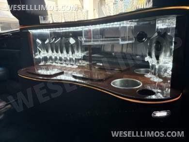 2011 Royale Limousine Lincoln Town Car Limousine - Limousine for Sale in Sarasota, FL - Photo 11