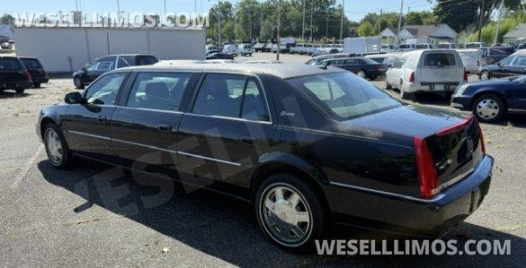 2004 Cadillac DTS Limousine for Sale in St Marys, GA - Photo 2