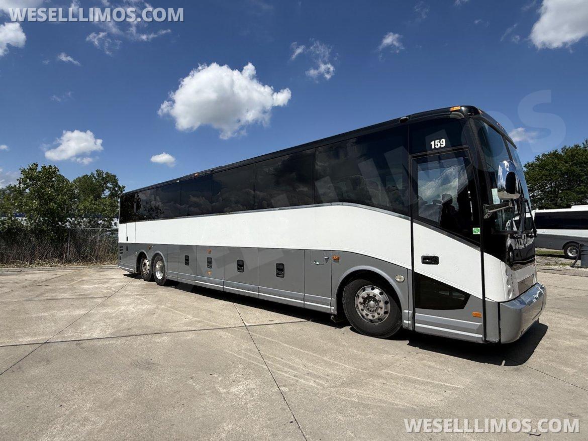 Motorcoach for Sale in Troy, MI - Main Photo