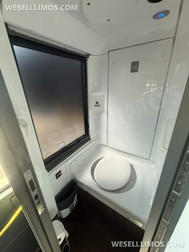 2016 Van Hool Van Hool CX45 Motorcoach - Motorcoach for Sale in Troy, MI - Photo 10
