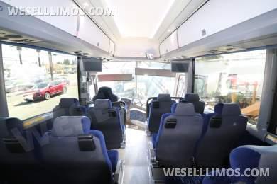 2019 MCI J4500 Motorcoach - Motorcoach for Sale in Anaheim, California, United States - Photo 17