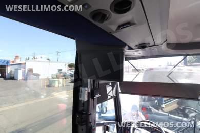 2019 MCI J4500 Motorcoach - Motorcoach for Sale in Anaheim, California, United States - Photo 18