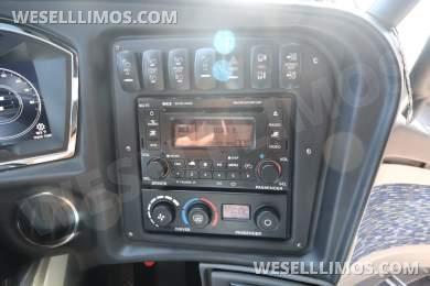 2019 MCI J4500 Motorcoach - Motorcoach for Sale in Anaheim, California, United States - Photo 20