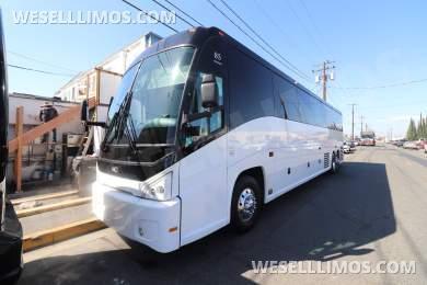 2019 MCI J4500 Motorcoach - Motorcoach for Sale in Anaheim, California, United States - Photo 36