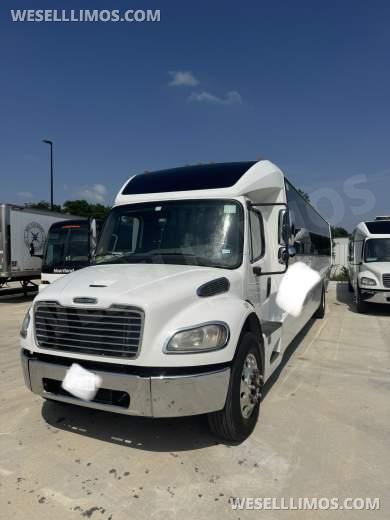 2017 Grech Motors Freightliner M2 Executive Shuttle - Executive Shuttle for Sale in Laguna Niguel, CA - Photo 6