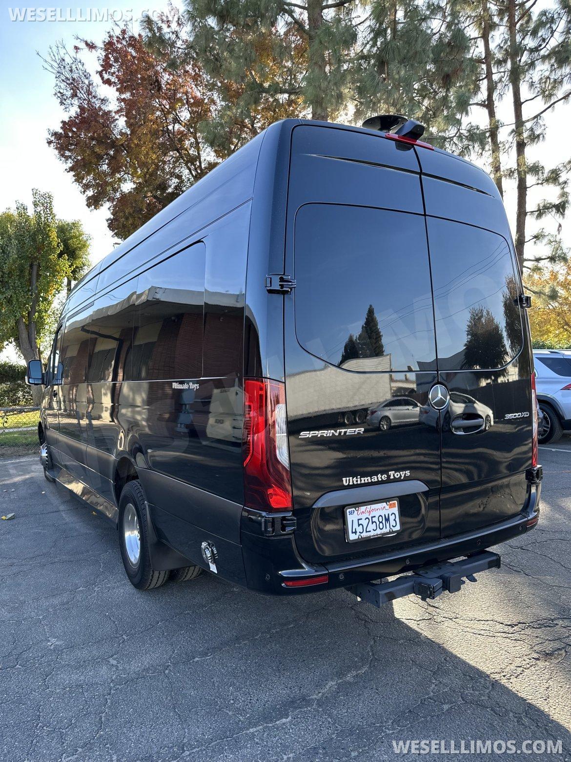 Limousine for Sale in Fresno, CA - Photo 5