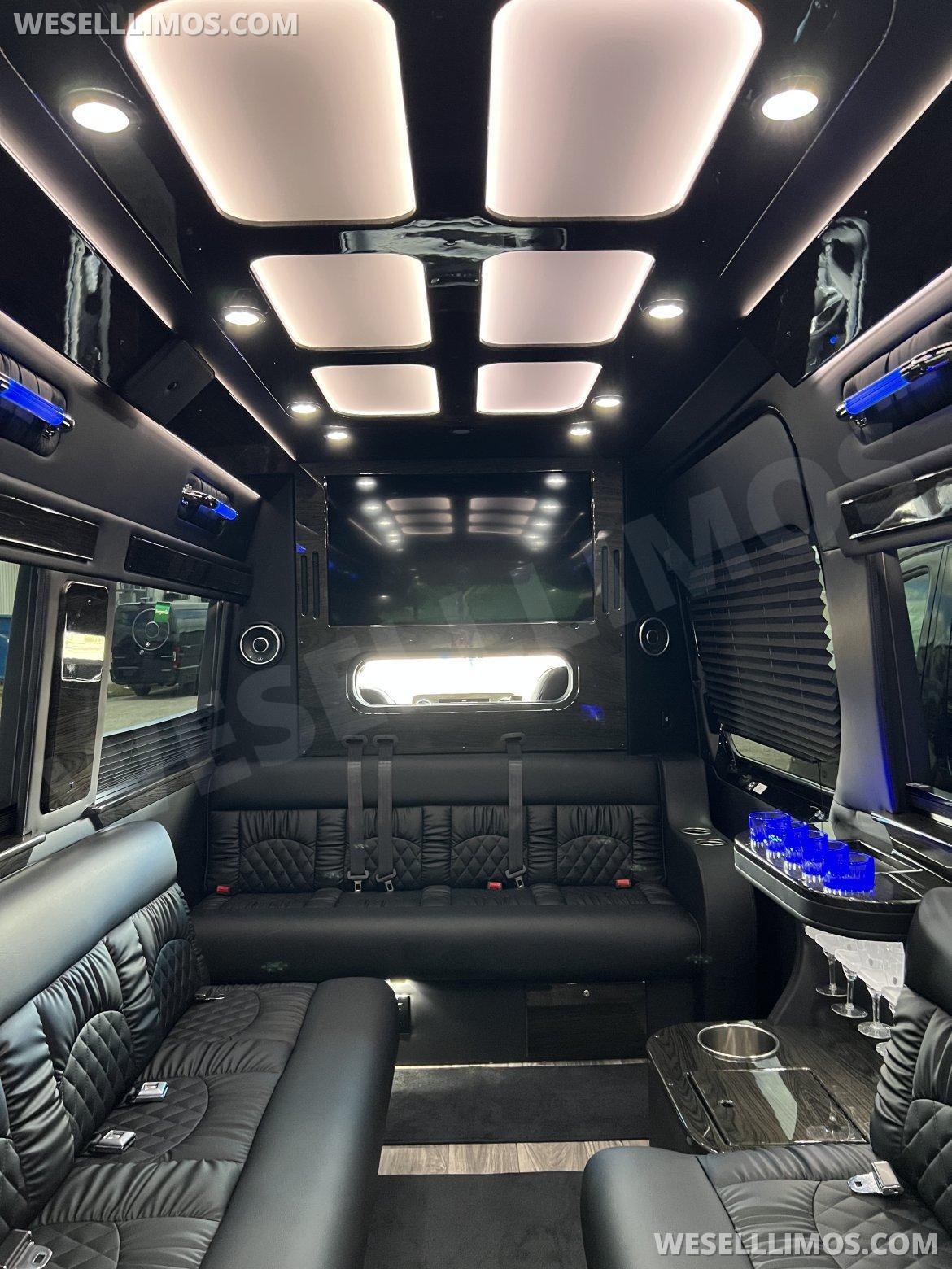 Limousine for Sale in Fresno, CA - Photo 9