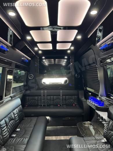 2022 Ultimate Toys MERCEDES Sprinter Limousine - Limousine for Sale in Fresno, CA - Photo 9