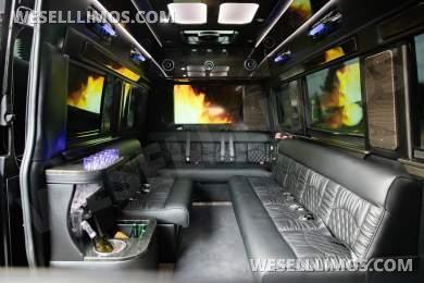 2022 Ultimate Toys MERCEDES Sprinter Limousine - Limousine for Sale in Fresno, CA - Photo 10