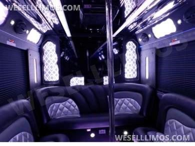 2011 CT Coachwork Ford V10 Freightliner Workhorse Limo Bus - Limo Bus for Sale in Orange, CA - Photo 4
