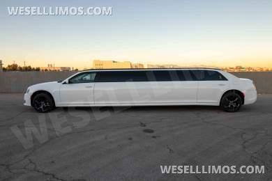 2021 Chrysler 300 Limousine for Sale in Las Vegas, NV - Photo 2
