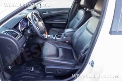 2021 Chrysler 300 Limousine - Limousine for Sale in Las Vegas, NV - Photo 10