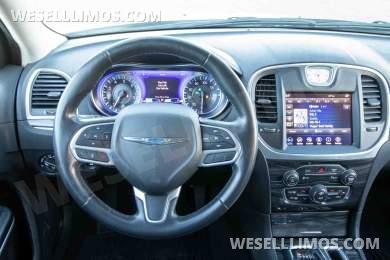 2021 Chrysler 300 Limousine - Limousine for Sale in Las Vegas, NV - Photo 12