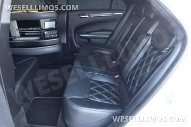 2021 Chrysler 300 Limousine - Limousine for Sale in Las Vegas, NV - Photo 20