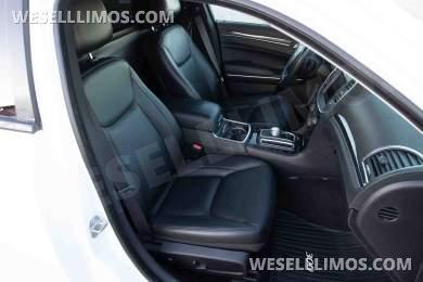 2021 Chrysler 300 Limousine - Limousine for Sale in Las Vegas, NV - Photo 23