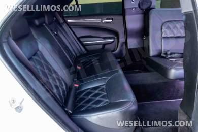 2021 Chrysler 300 Limousine - Limousine for Sale in Las Vegas, NV - Photo 29