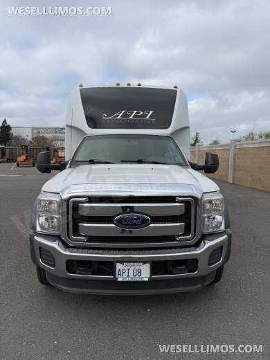 2015 Ford F-550 Executive Shuttle for Sale in Sacramento, CA - Photo 2