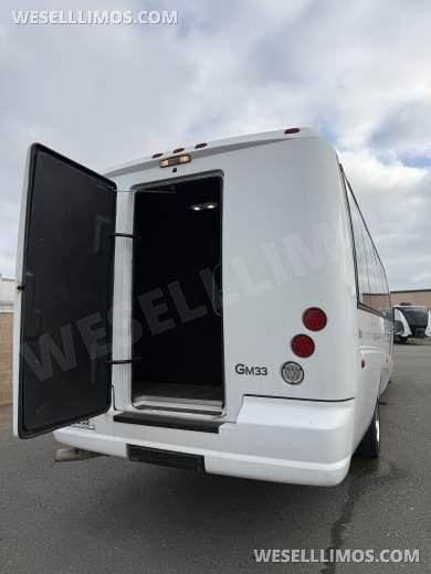 2015 Grech Ford F-550 Executive Shuttle - Executive Shuttle for Sale in Sacramento, CA - Photo 7