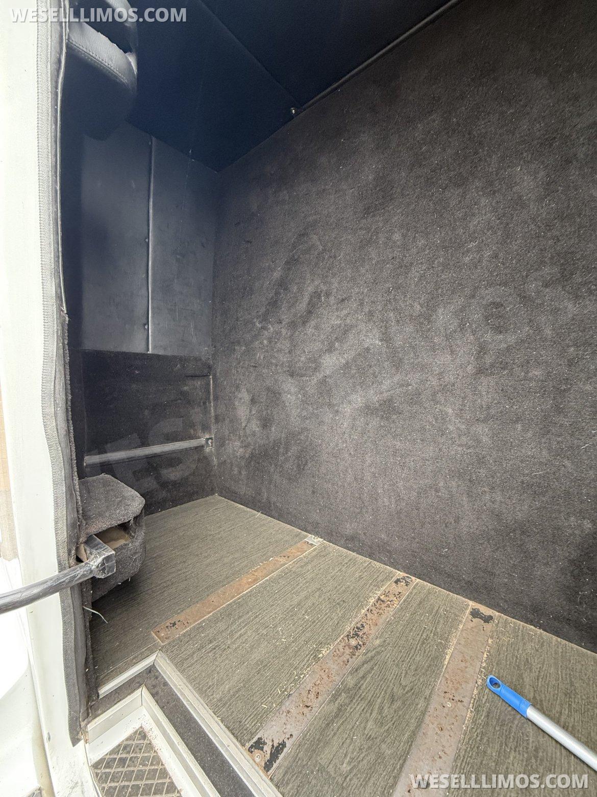 Executive Shuttle for Sale in Sacramento, CA - Photo 8