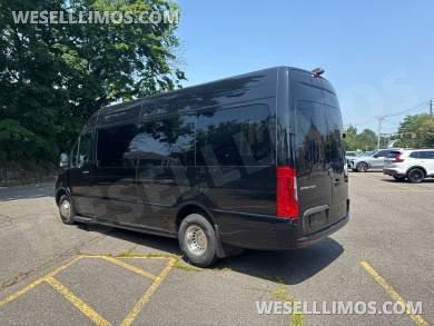 2021 Executive Coach Mercedes Sprinter Sprinter - Sprinter for Sale in Baldwin, NY - Photo 5